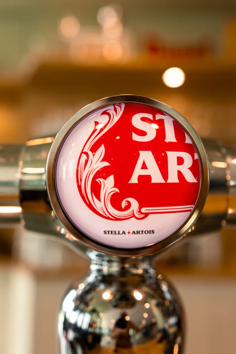 Stella Artois servie au tank